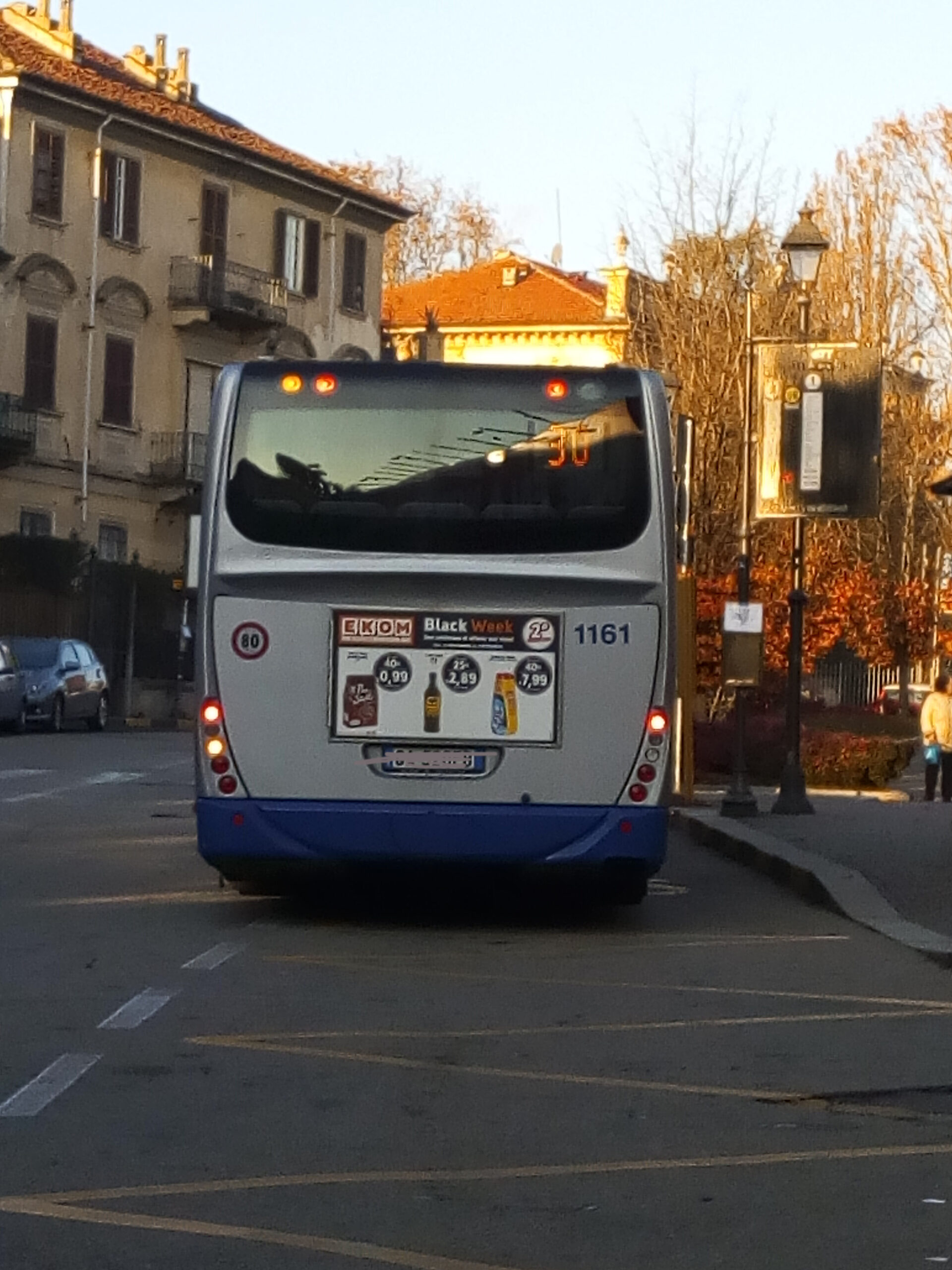 CENTOTORRI SFOGLIA LA RIVISTA Sul Bus 30 Con La Mascherina Poche