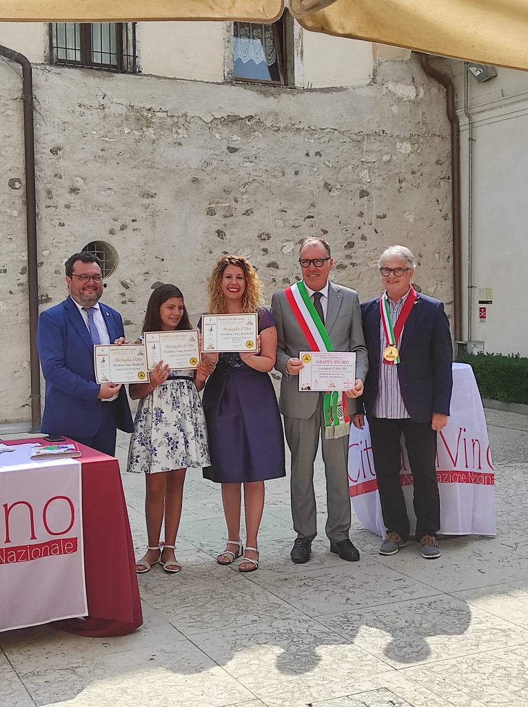 Ai Grappa Award Premiate Le Distillerie Vieux Moulin E Beccaris Di