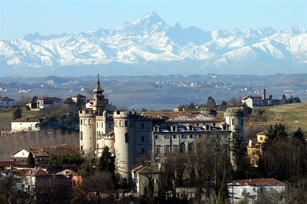 A COSTIGLIOLE CI SI VACCINA AL CENTRO MEDICO DEL PAESE - CentoTorri