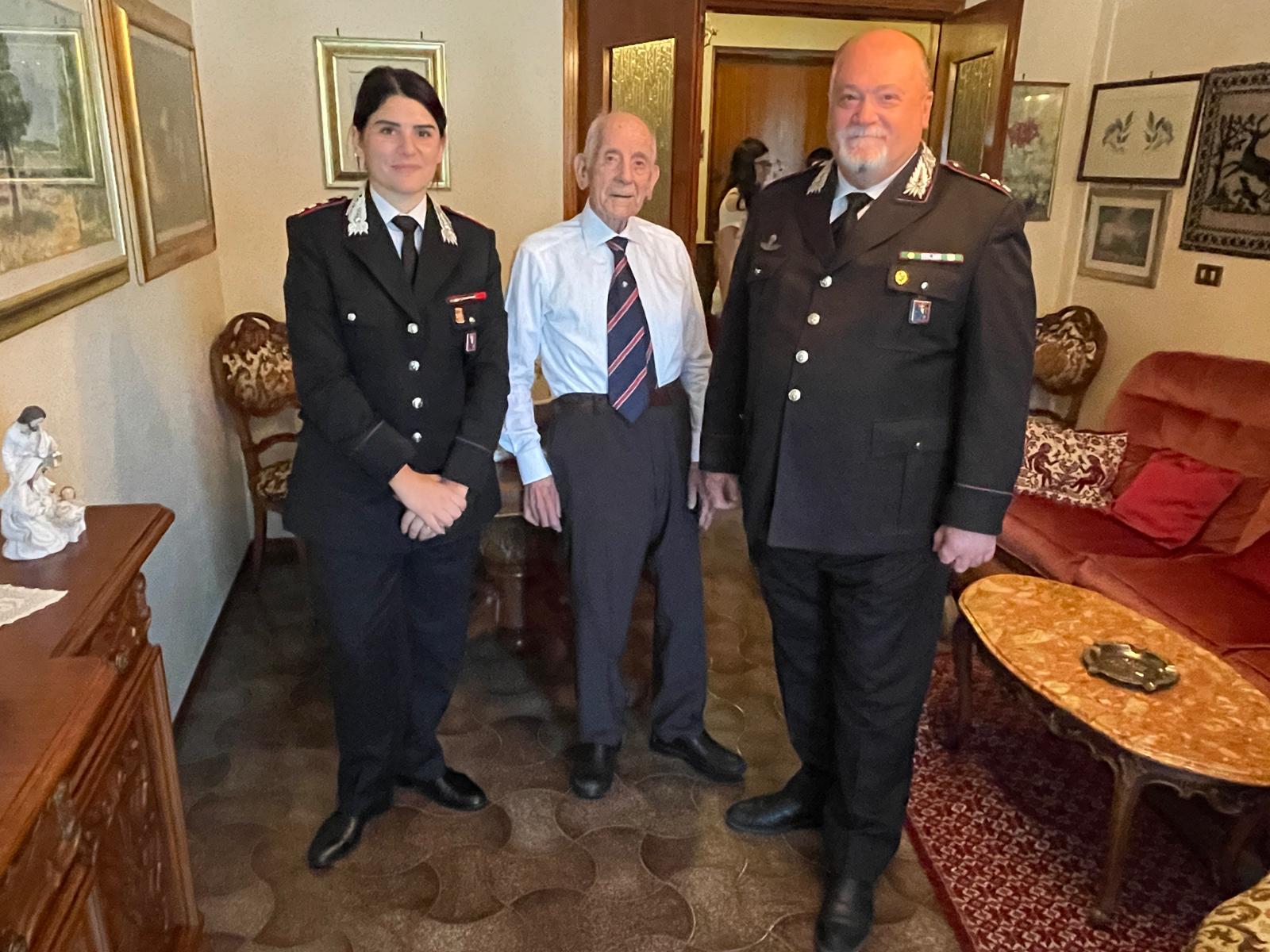 VARALLO SESIA (Vc): I CARABINIERI FESTEGGIANO I 102 ANNI DEL ...